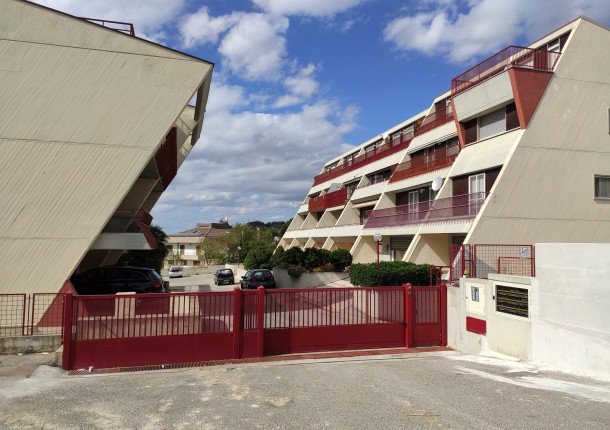 GARAGE e DEPOSITO - VIA MONTESCAGLIOSO